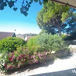 Au Fil De Soi Holiday home Saint-Julien-de-Peyrolas